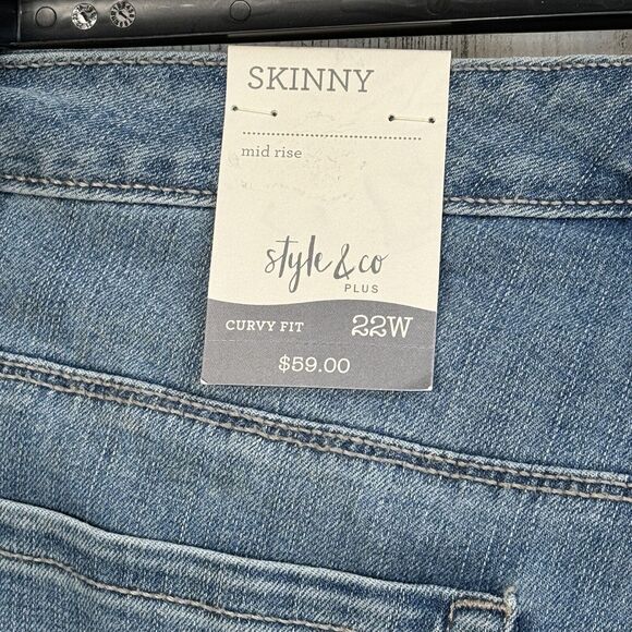 Style & Co SZ 22W Curvy Skinny Jeans Mid-Rise Medium Wash Stretch Whiskered Blue - Picture 6 of 10